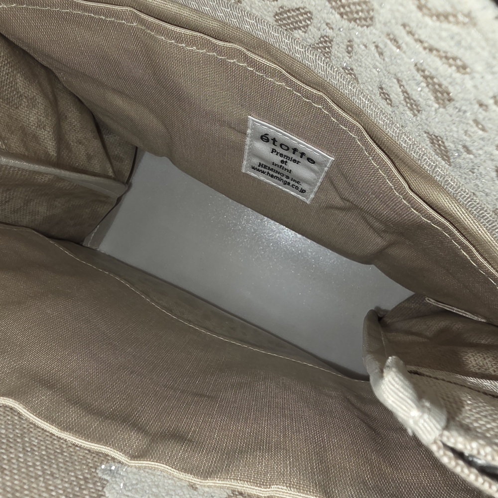 Elegant Silver Tote Bag - Picture 7 of 10